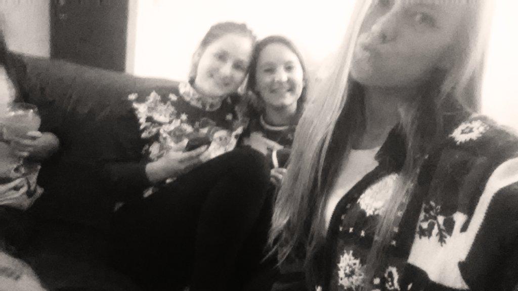 lexiluedtke's tweet photo. @LivinLifeLoilie @Ahampt22 http://t.co/autt5xswtl