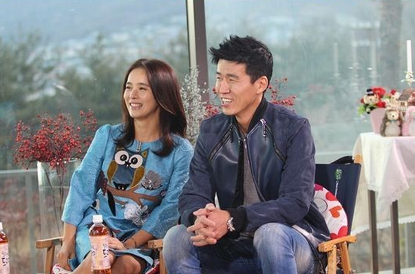 Soompi Sean And Jung Hye Young Revealed To Have Donated Over Three Million Dollars In Healing Camp Http T Co Sat2m3lhrb Http T Co Aemzqpxyew