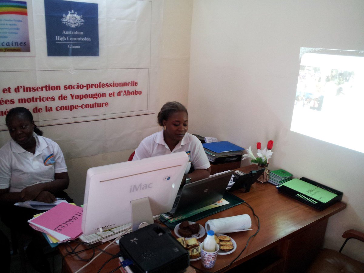 LEADAFRICAINES's tweet photo. Leadafricaines au travail http://t.co/uROmYbSiyv