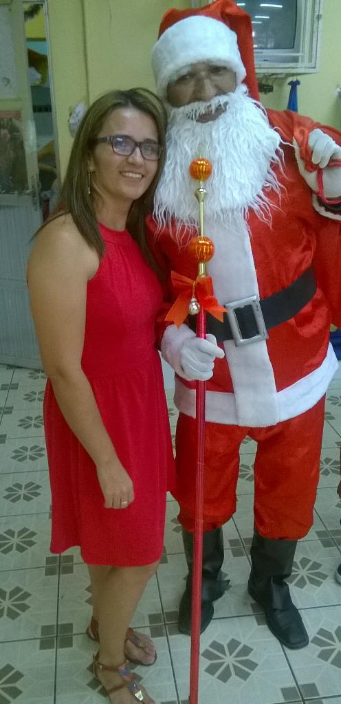Maria90M's tweet photo. Papai Noel, fazendoa alegria dos pequeninos na Creche Municipal Loreto http://t.co/zqzMTbiaSM