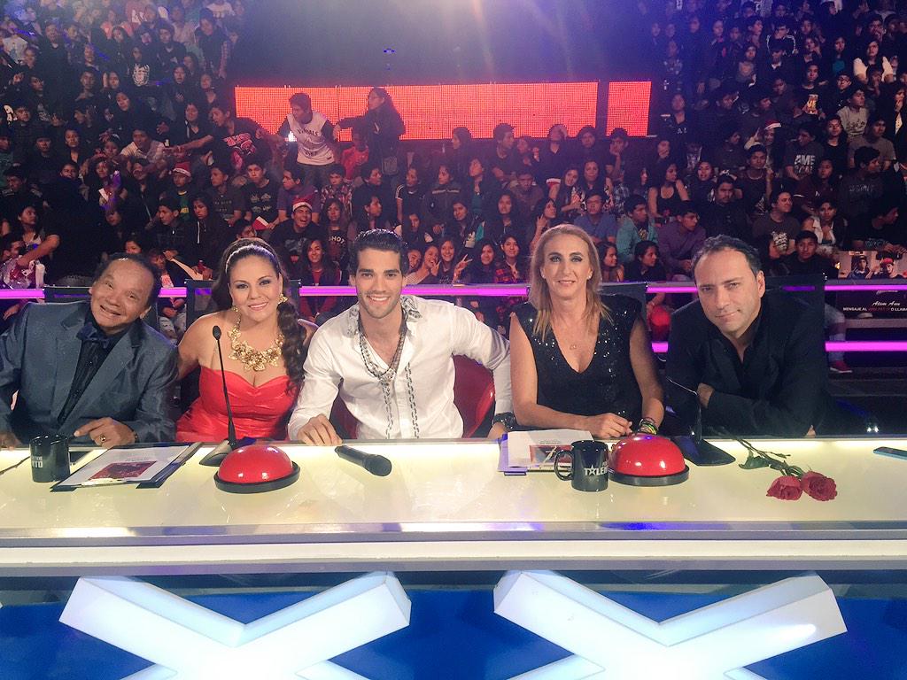 GutyCarreraT's tweet photo. @Latina_pe #PeruTT con grandes personas como @galdosoficial @DINAPAUCAR #nataliamalaga #MELCOCHITA http://t.co/CxQ7tT9MBq