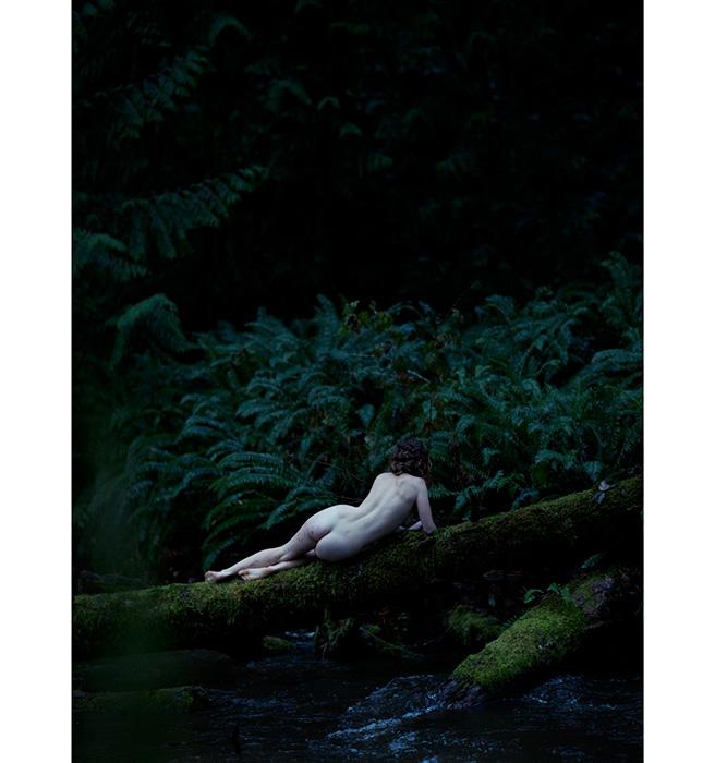 The erotic self-portraits of a 20-year-old photography prodigy [NSFW] on.elle.com/1sKiVLl