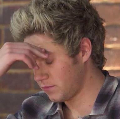 harrymoonchild's tweet photo. "Niall, it's your turn today! good luck!"

*niall checks twitter*

#WeAreAllNiall 
#WeAreAllNiallFollowParty

http://t.co/Z3wE0xtwyg