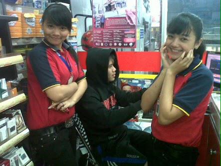 KasirCantik's tweet photo. Mensyen Hasil jepretan #KasirCantik Kamu ke Kami #alfamart  #indomart - SelamatHariIbu http://t.co/KFpMet1gKO