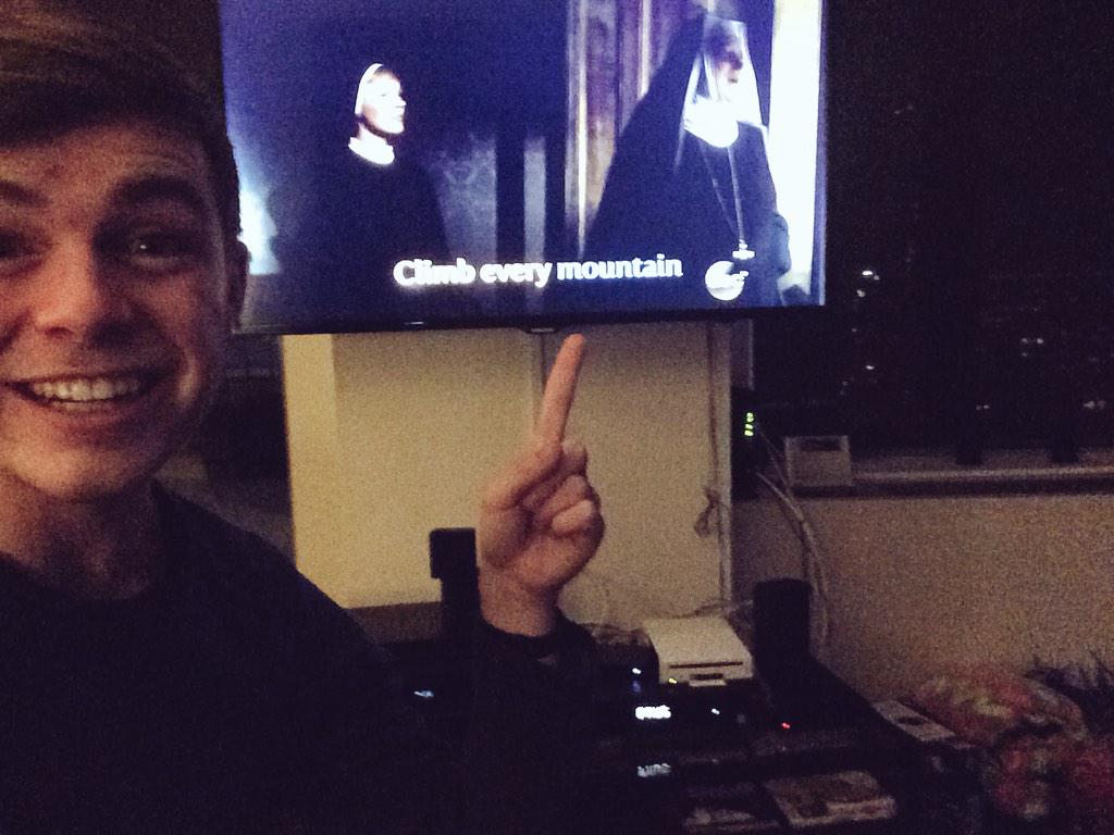 DougMbrook's tweet photo. never been happier.
still pointing at the tv. http://t.co/rdMl5E1O5d