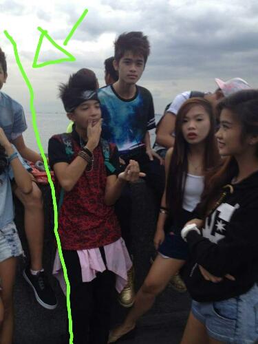 TeamGarfields's tweet photo. May sariling mundo ang KennTal oh! XD 
@KnnthAlcntr @ImCrystalll http://t.co/Lx3Mj2YDyB