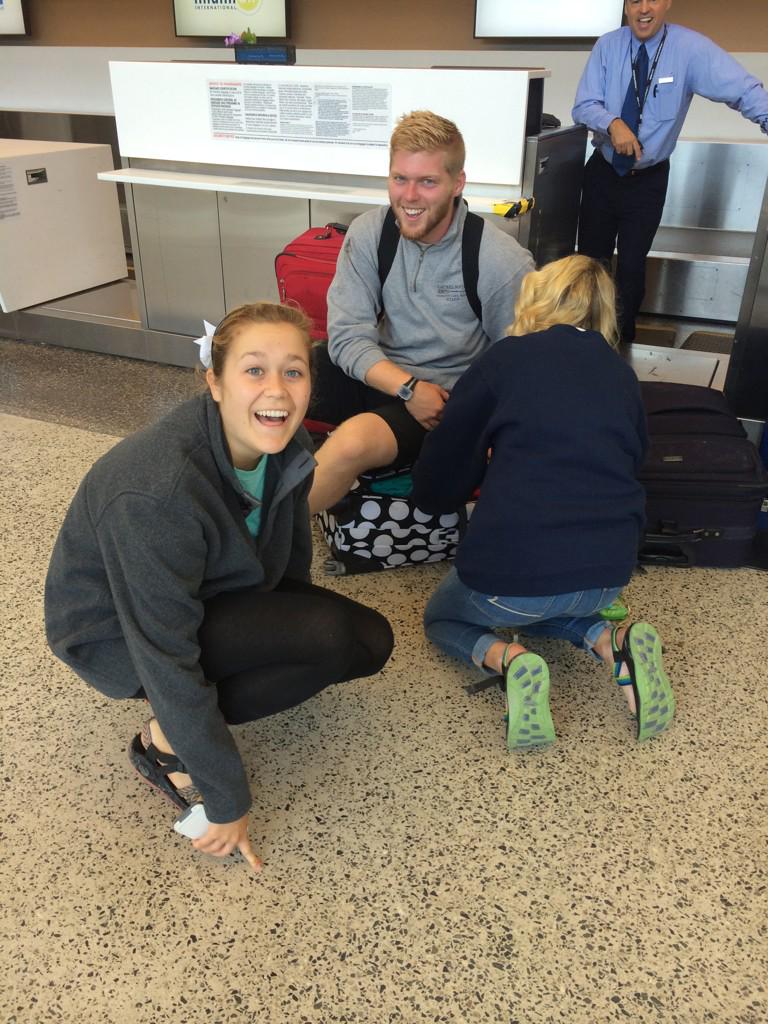 notnotnad's tweet photo. Nad and Di the real MVPs #longlivethepod http://t.co/ZUkhH1rX2H