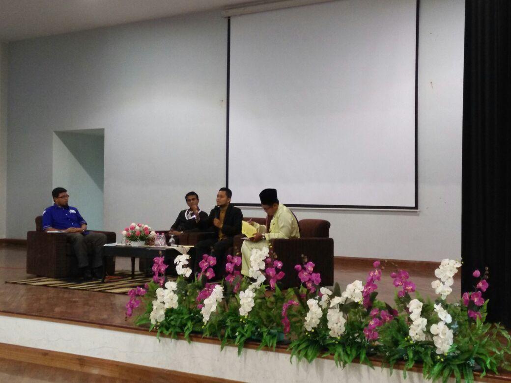 lppkn_pp's tweet photo. Forum Cinta Unggul di Usia Remaja Kafe@TEEN pulau pinang @norlasiah1958  @AnjliDoshi  @hjhrohanikarim  @lppkn_brm http://t.co/HPGupLE6um