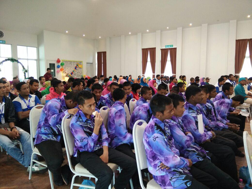 lppkn_pp's tweet photo. Forum Cinta Unggul di Usia Remaja Kafe@TEEN pulau pinang @norlasiah1958  @AnjliDoshi  @hjhrohanikarim  @lppkn_brm http://t.co/HPGupLE6um