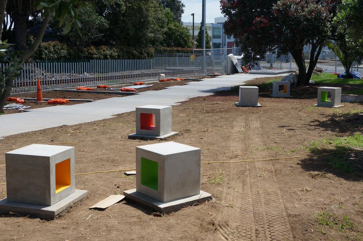 WalkspaceNZ's tweet photo. Concrete Cube Seating went in this morning - will be a fun lil urban space once all completed! #urbanpark #walkspace http://t.co/gbOp7eZU56