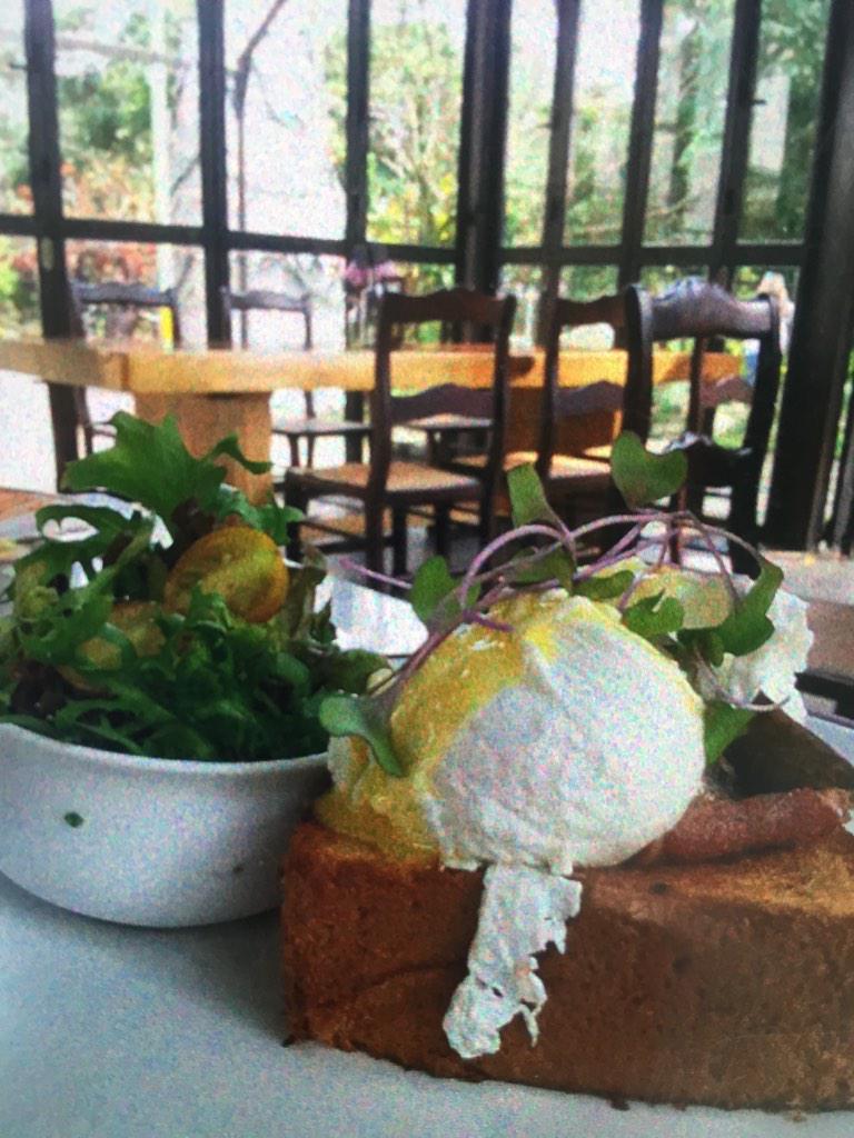 MervinChristian's tweet photo. Breakfast @missbee 😃 http://t.co/umeyPgNJiu
