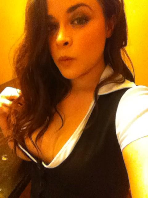 Bored at work....#SelfieSunday http://t.co/Dr20RWtp7a<a href="/tag/selfiesunday"class="tags">#SelfieSunday</a>