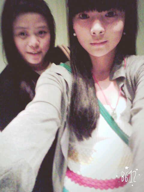 meghawathi3's tweet photo. @Central Park With My Friend http://t.co/R7Lj1Zn0lr