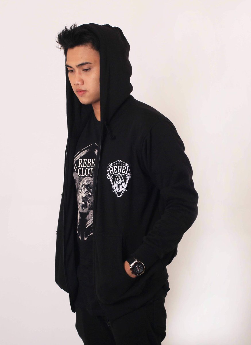 irna_febriany's tweet photo. RBL HOODIE || IDR : 220K || INFO ORDER : ☎ 083878095356 || 29281F7A #rebelhoodie https://t.co/c2jiSa4Rm6