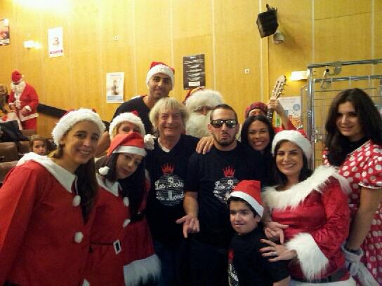 LESROISDUMONDE's tweet photo. Les meres noel #noelLRDM http://t.co/TQ2Y02nkup