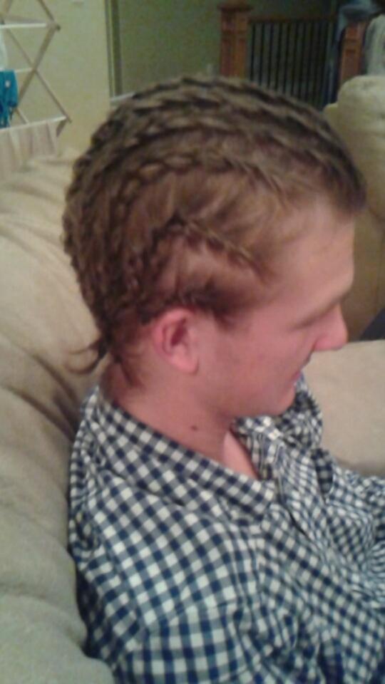 ashlyn_112's tweet photo. If anyone is looking to get some corn rows,  I'll be here all week @treybush12 http://t.co/f8L5jKx9DJ