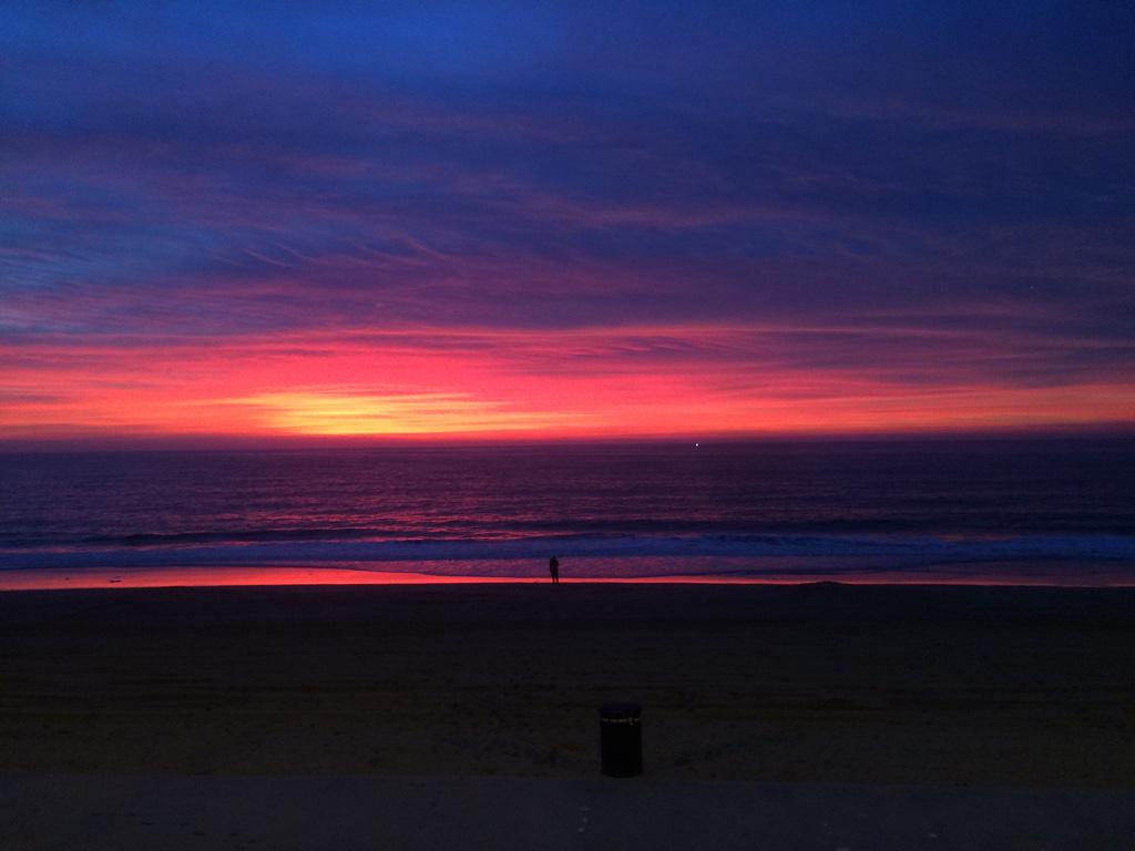 itweetgabi's tweet photo. #WinterSolstice @redondopier #BreathTaking #ColourInvasion #nofilterneeded #therealdeal http://t.co/8jcN5UXsZi