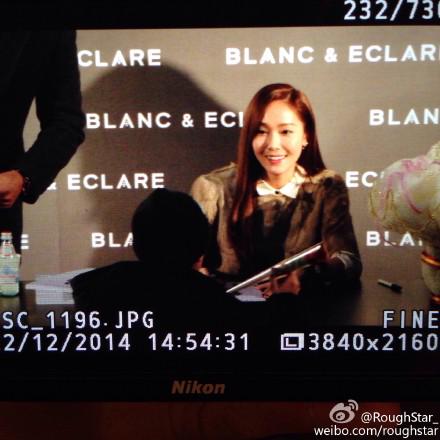 [PIC][22-12-2014]Jessica tham dự buổi fansign cho "BLANC&ECLARE" chi nhánh Seoul, Hàn Quốc vào chiều nay B5csjBJCQAAI-RS