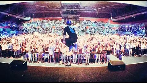 benjamindvnnn's tweet photo. @kevadamsss Le plus beau jour de ma vie ! Calaiiis! J'ai hâte de te revoir prochainement ! #adamsien http://t.co/e5rRNQ4kGE