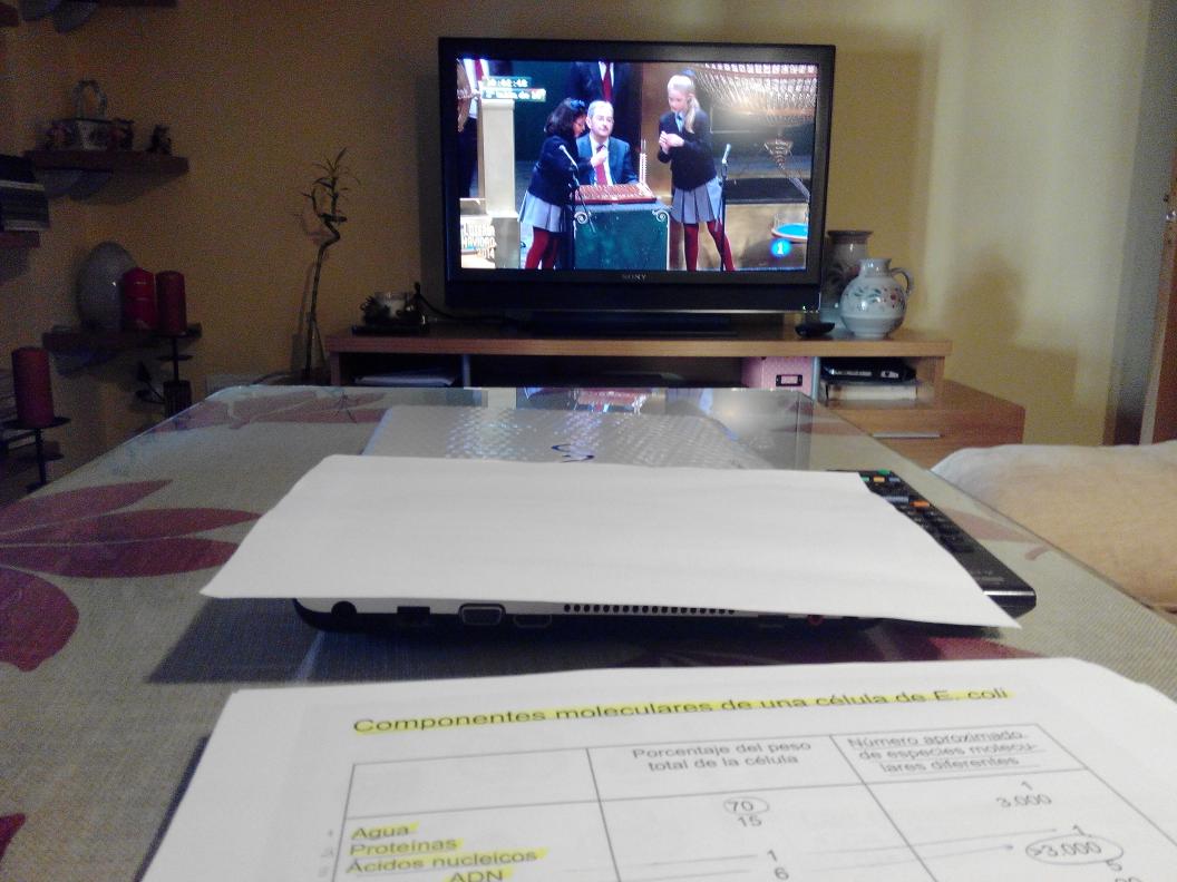 vir_rc95's tweet photo. Hoy se estudia con #LoteriaRTVE http://t.co/SODHysn1XF