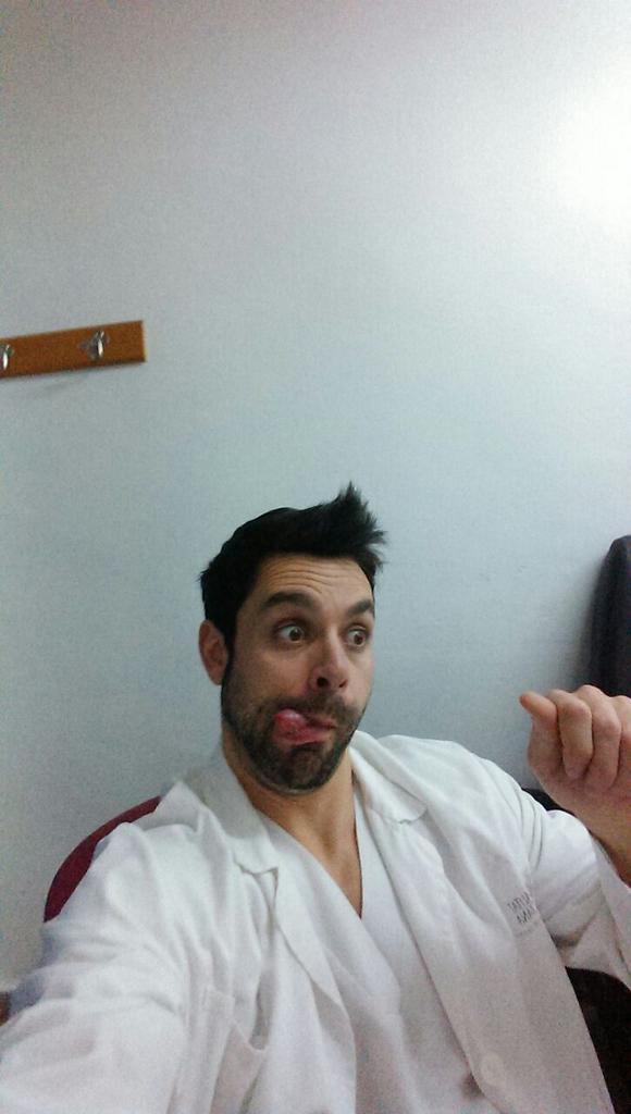 NoemiNaio's tweet photo. Definitivamente...no puedo tener suerte en todo, yo ya tengo a mi #Gordo http://t.co/RWrgPLM7Tb