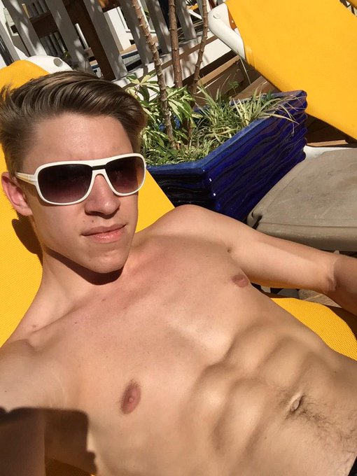 Another moment from Key West @DallasReevescom @BAILEEY1 @_RareCargo_ #gayporn #BBBH #gay @EquatorResort
