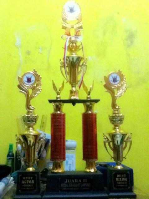 Bangun tidur disambut 3 benda ini hasil kemarin <a href="/FESSKAL05/">FESSKAL V</a> , GoodJobTeam <a href="/TeaterTetris/">Tetris04</a> #BENTEUN