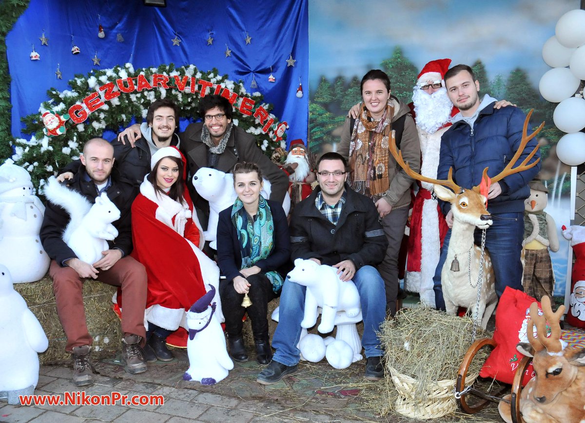 OpenDataKosovo's tweet photo. #GëzuarVitineRi nga #OpenData #Kosovo, #HappyHolidays from ODK. Take the #OpenDataResolution for the new year! http://t.co/p1auLnSxPs