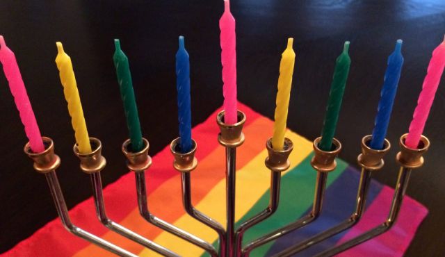 OrChayim's tweet photo. #firstpresscoverage. #FirstTweet @haaretzcom: New DIY #minyan draws #NY #LGBT #Orthodox #Jews http://t.co/tOsscBwLdh http://t.co/HvPxgsAgJe