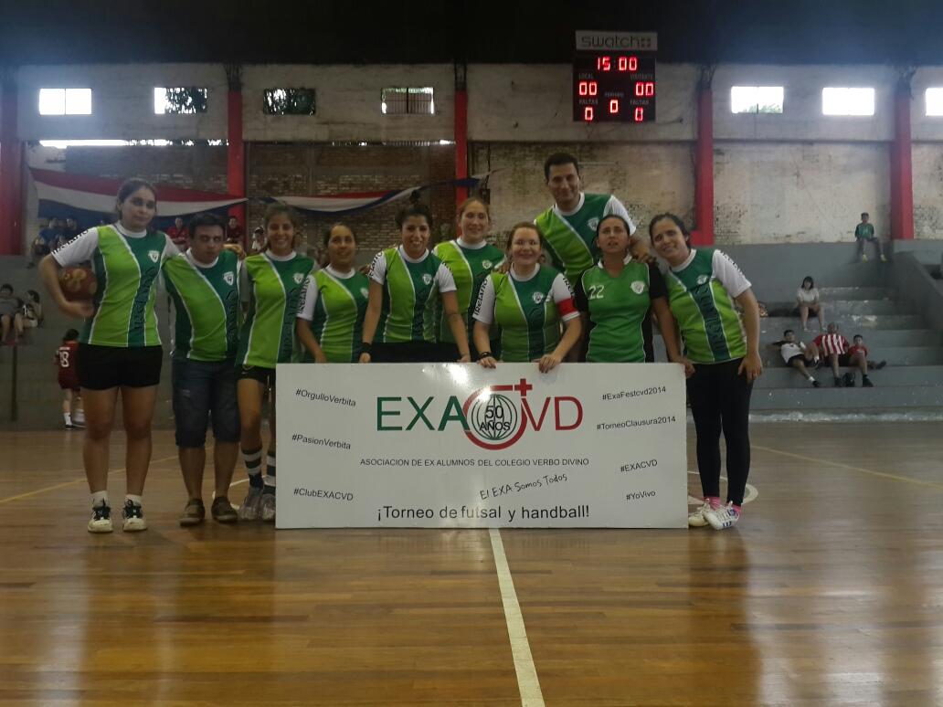 exacvd's tweet photo. Imágenes de la gran final
Handball
Campeonas:Miami Heat
Vice Irlanda: 04
3er Puesto: Vodoo 03
4to Puesto: Roma 09 http://t.co/xpXs6VN4j9