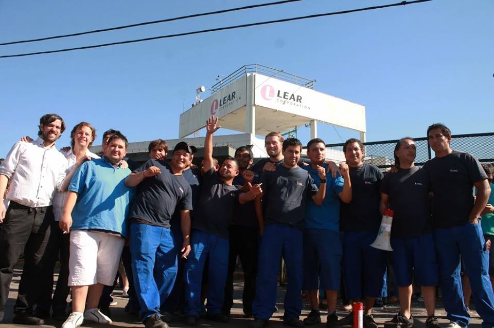 valeriafgl's tweet photo. #Pacheco Hoy deben reingresar los @despedidosdlear tras casi siete meses de lucha. @mintrabajo asistirá a la planta. http://t.co/048Ip8rBj9