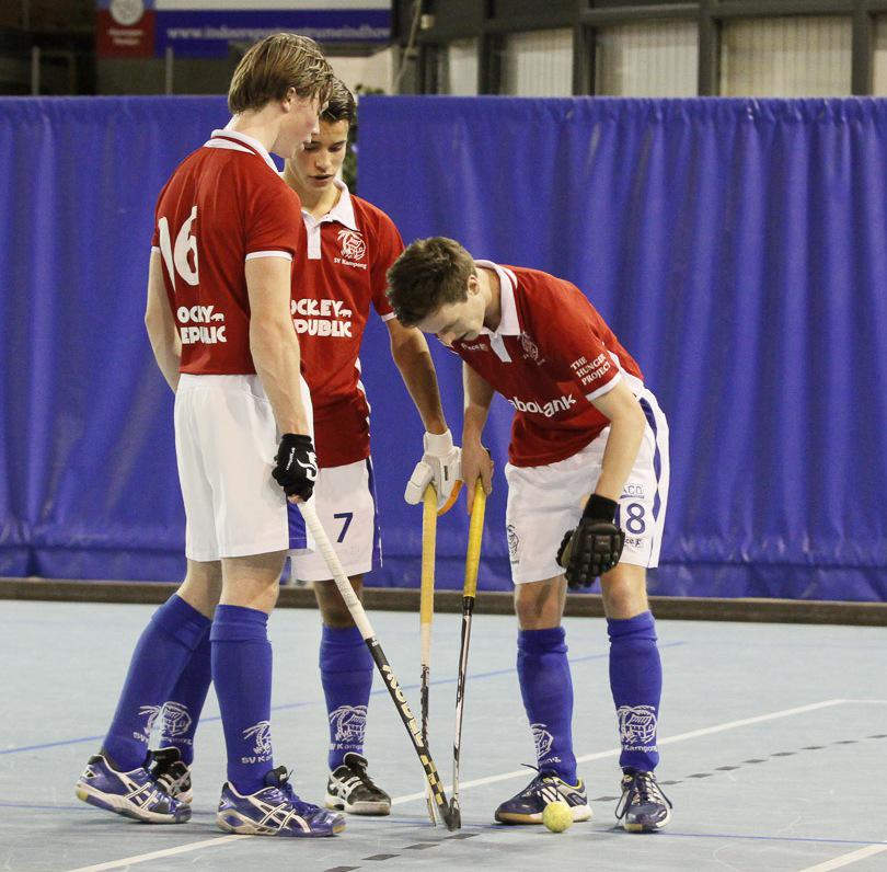 Hoofdklassedebut <a href="/kampongja1/">Kampong JA1</a> talenten @QuirijnSack Boet en Daan in <a href="/KampongHeren1/">Kampong Heren 1</a> zaalteam. Mannen, gefelicteerd!