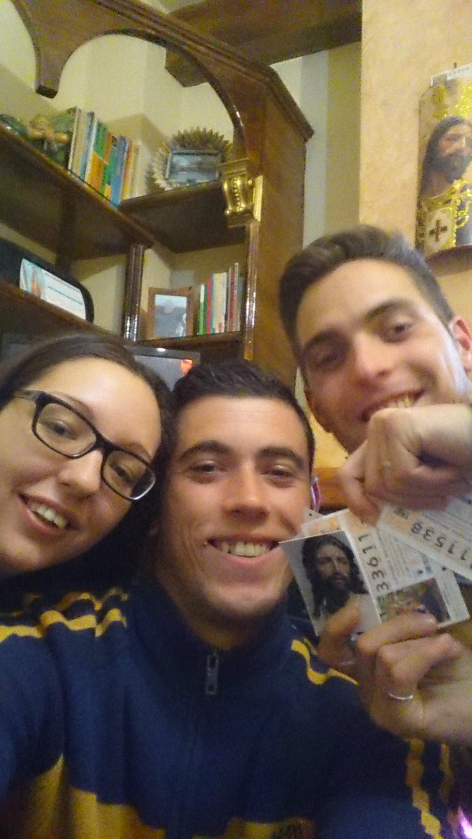 pakito141089's tweet photo. #LoteriaRTVE calentitos en la lumbre el gordo esta en rus jaen http://t.co/QHhcU6jpqt