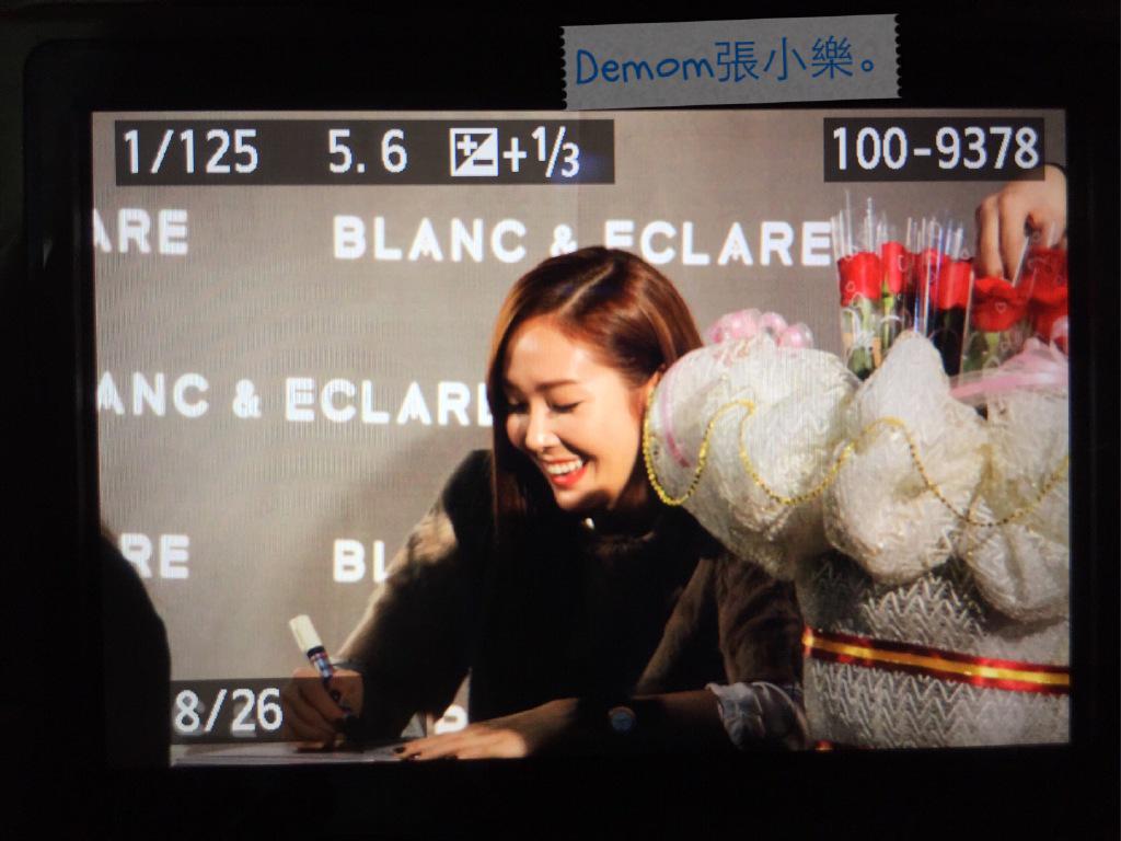 [PIC][22-12-2014]Jessica tham dự buổi fansign cho "BLANC&ECLARE" chi nhánh Seoul, Hàn Quốc vào chiều nay B5dJt8fCIAAPPT0
