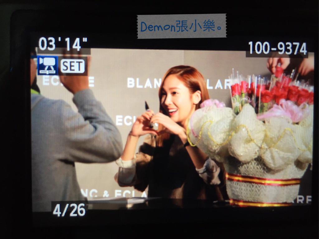 [PIC][22-12-2014]Jessica tham dự buổi fansign cho "BLANC&ECLARE" chi nhánh Seoul, Hàn Quốc vào chiều nay B5dJtkWCIAAFLfz