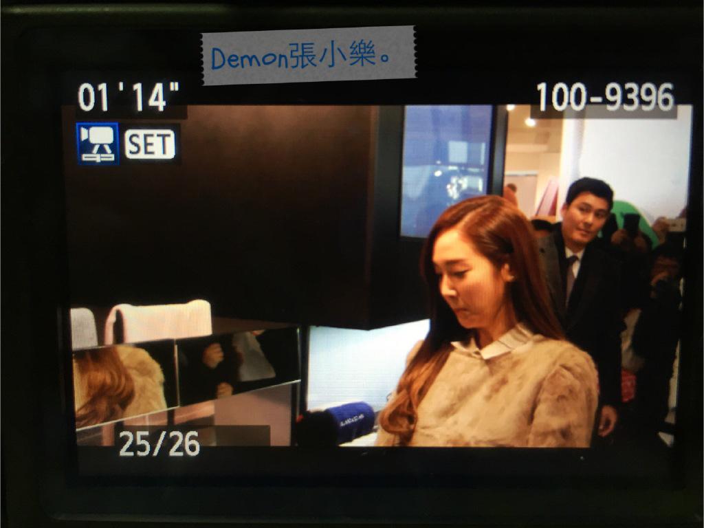 [PIC][22-12-2014]Jessica tham dự buổi fansign cho "BLANC&ECLARE" chi nhánh Seoul, Hàn Quốc vào chiều nay B5dJzu4CQAAHO0L
