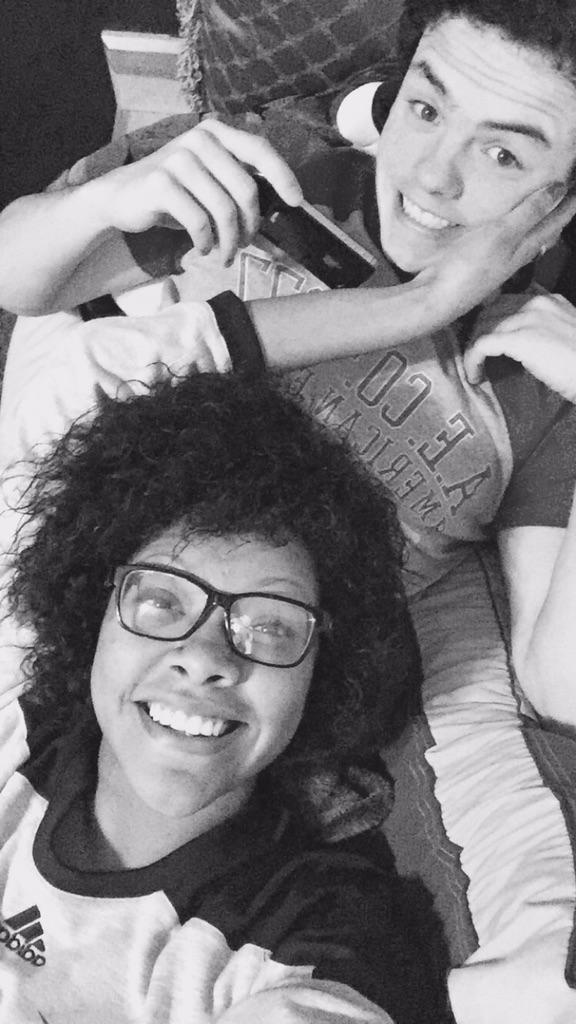 _JessAntoinette's tweet photo. #finalnightinblackandwhite #howtohidebaeszits.👽💙 http://t.co/nttlV0Jf8H