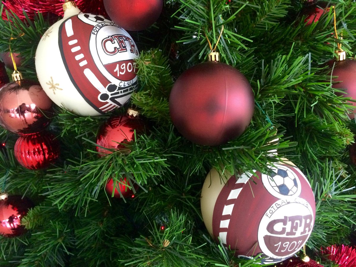 Cfr 1907 Cluj On Twitter Craciun Fericit Alaturi De Cei Dragi Si Un An 2015 Mai Bun Va Ureaza Familia Cfr 1907 Cluj Http T Co E8i9vvkjzu