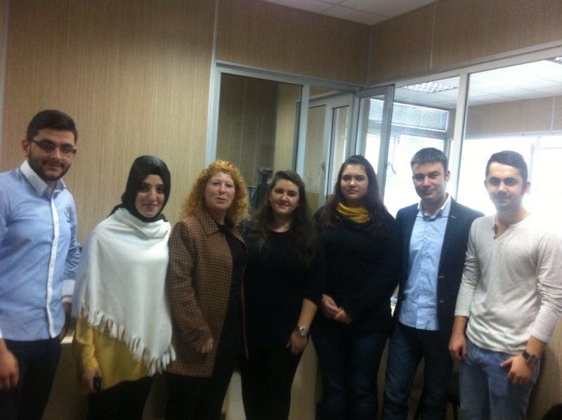 IstHCMpIatform's tweet photo. Bugün İstanbul Gelişim Üniversite'sindeydik... Yıldızlarımıza yıldız katmaya devam ediyoruz... http://t.co/XnrKBxVK3m