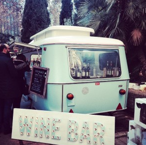 GuiaRepsol's tweet photo. .@MadrEATmarket , #streetfood en la capital este fin de semana, por @gastroeconomy http://t.co/qJlOSis6di http://t.co/q7djWXGvz8