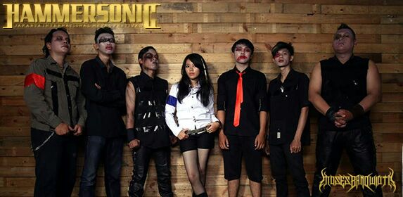 Dari kota Indramayu..memainkan gothic rock/ metal untuk HAMMERSONIC 2015..  <a href="/MBofficial_ID/">MOSESBANDWIDTH</a> #Hammersonic2015