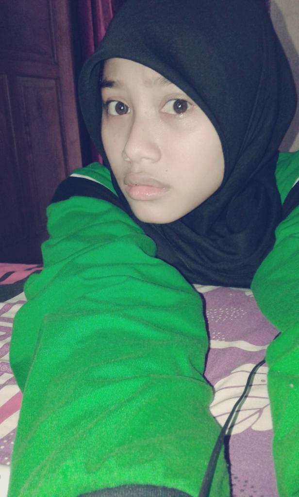 diah_devi1's tweet photo. Hallowslmtmlm!;;) http://t.co/aqK0HuiCND