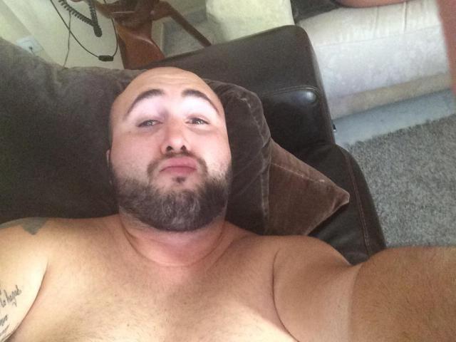 Wismichu's tweet photo. Si os ha tocado el gordo no lo celebréis, denunciadlo. http://t.co/hLIf48SQRT