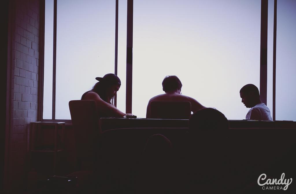 collins_tash's tweet photo. A rad pic of 3 rad guys in thee raddest flat.. @Gary_Marais @liamKPbrown @butlerbloodeye http://t.co/f0BQOPG8XJ