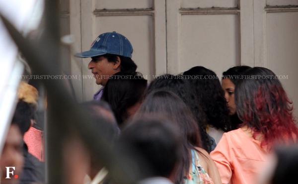_soo1144's tweet photo. Shah Rukh Khan On The Sets Of Fan  Pics: http://t.co/OvC0Wk455Y…  #CelebrateHNYOnline http://t.co/dhB55DQHuS"