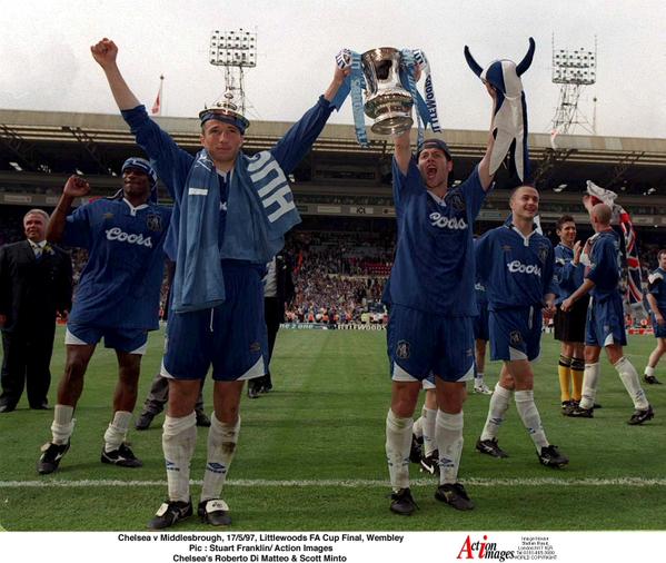 Happy 47th birthday to ex-Chelsea defender Dan Petrescu today. He was part of their 1997 FA Cup-winning side. 