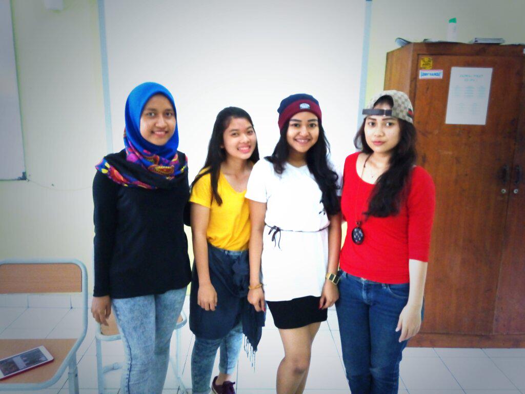 RaindayJKT (@srdjkt) on Twitter photo Kakak-kakak cantik yang ikut menemani <a href="/sunnyrainday_/">かまはらきりなく❤ Memecoin</a> tampil di SMA Negeri 63 Jakarta😊😍💋💞 Kakak-kakak cantik yang ikut menemani <a href="/sunnyrainday_/">かまはらきりなく❤ Memecoin</a> tampil di SMA Negeri 63 Jakarta😊😍💋💞