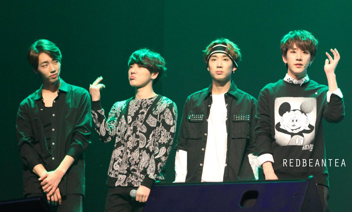 redbincha's tweet photo. 141207 ๋ง๋ ์ด์์์ผ์ผ์ด์ค #๋ํ #NAKTA #์ผ๋
ธ #YANO #ํค๋ #KIDOH #๋น์ฃผ #BJOO #ํ๋
(@ToppDoggHouse) #ToppDogginMY https://t.co/2bHuuwUOoJ http://t.co/H8I1D9eCMu