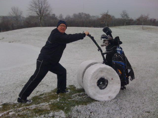 dangerdog200's tweet photo. @GAMEGOLF @GolfJCH Not quite as good, but a genuine photo from a few years ago! #snowwheels #celticmanor http://t.co/UQhKx00Ci3
