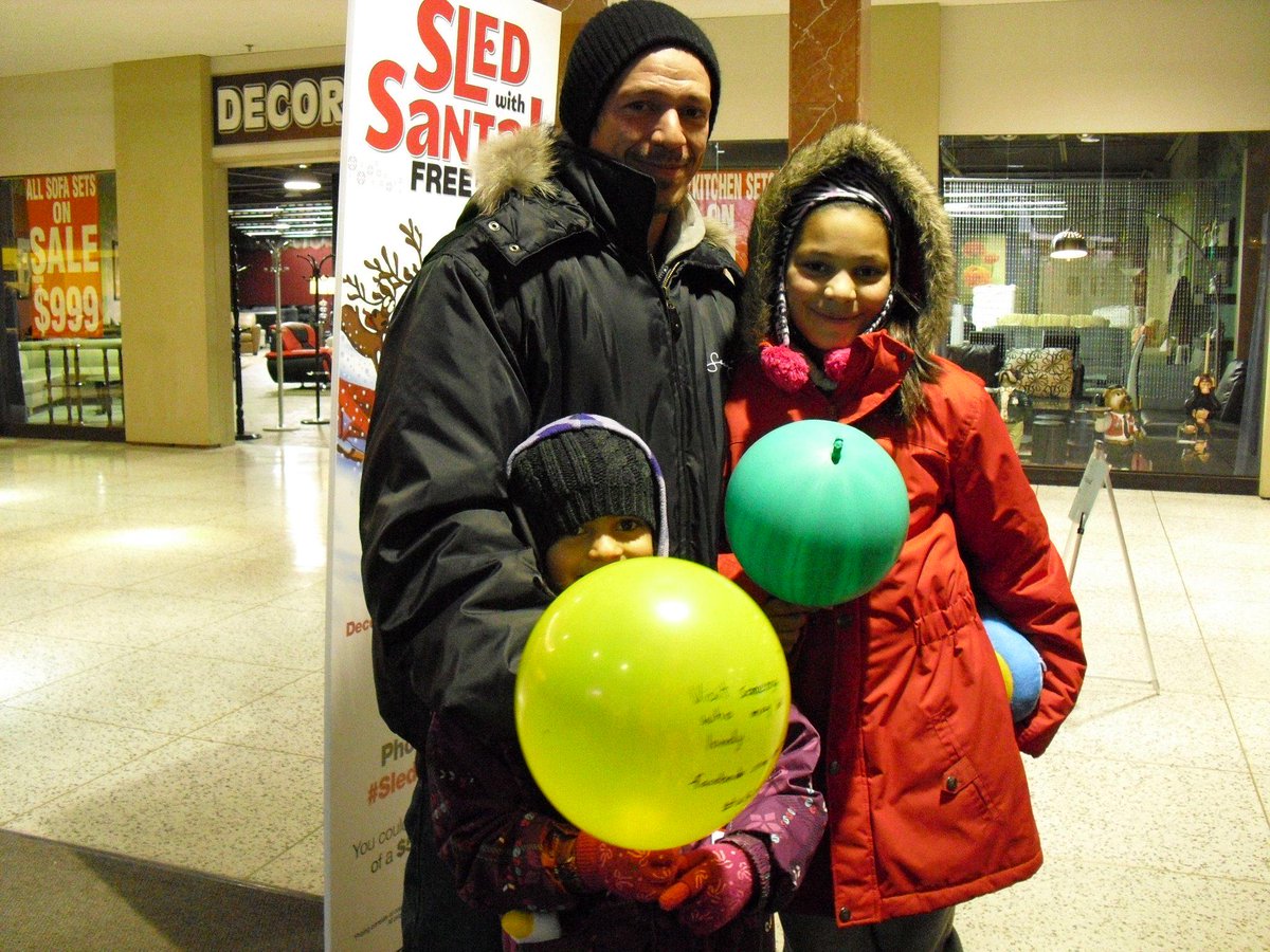 communitysurf's tweet photo. These smiles are so precious to us. Keep connecting with kindness :)
#community #balloons4smiles #ukind http://t.co/6a6vtvI2Yu